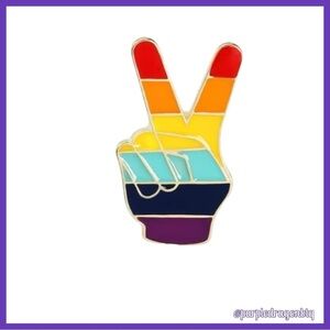RAINBOW PEACE HAND PIN NWT